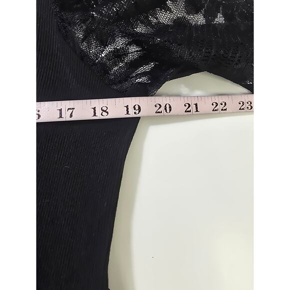 BLOOMCHIC 14-16 1X Plus Black Crochet Lace Mesh Mock Neck Jumpsuit NWT B84 - Picture 6 of 10